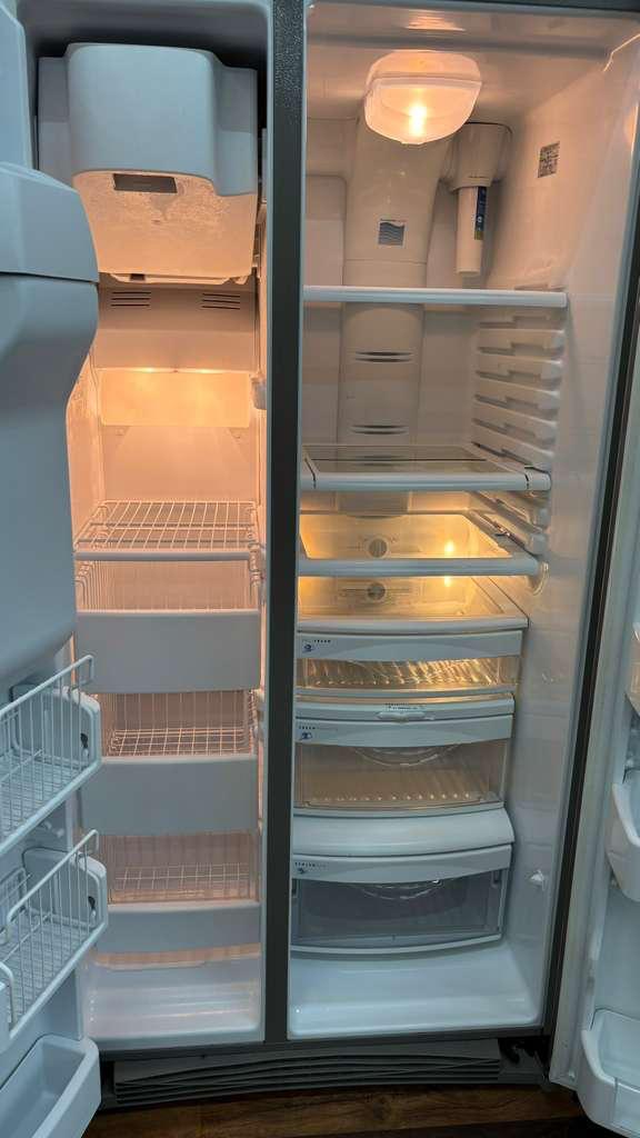 GE 25.5 Cu. Ft. Side-by-Side Refrigerator Stainless Steel - Image 3