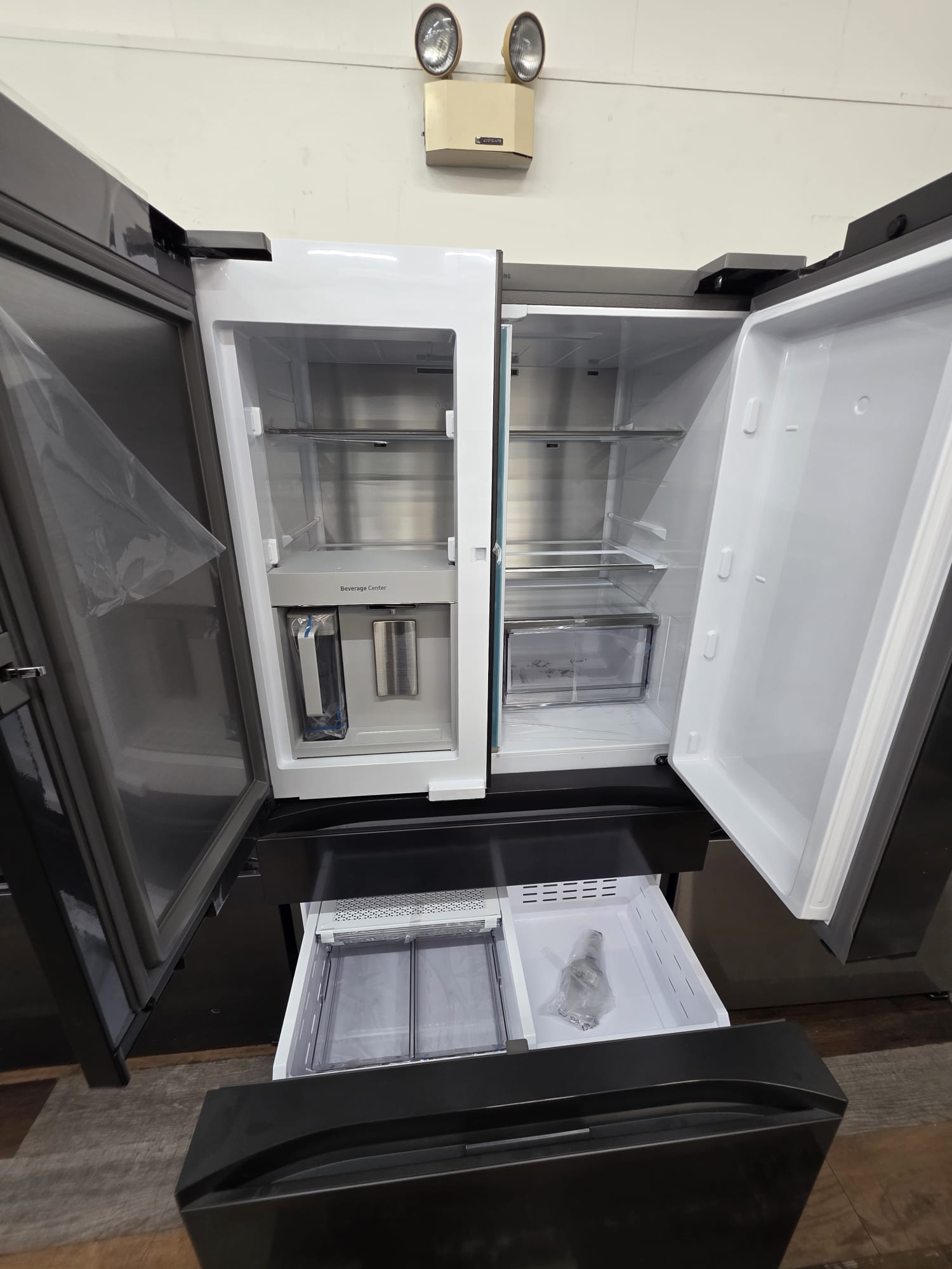 Samsung Bespoke RF23BB89008MAA 4-Door Counter-Depth Fridge- Black Stainless - Image 4