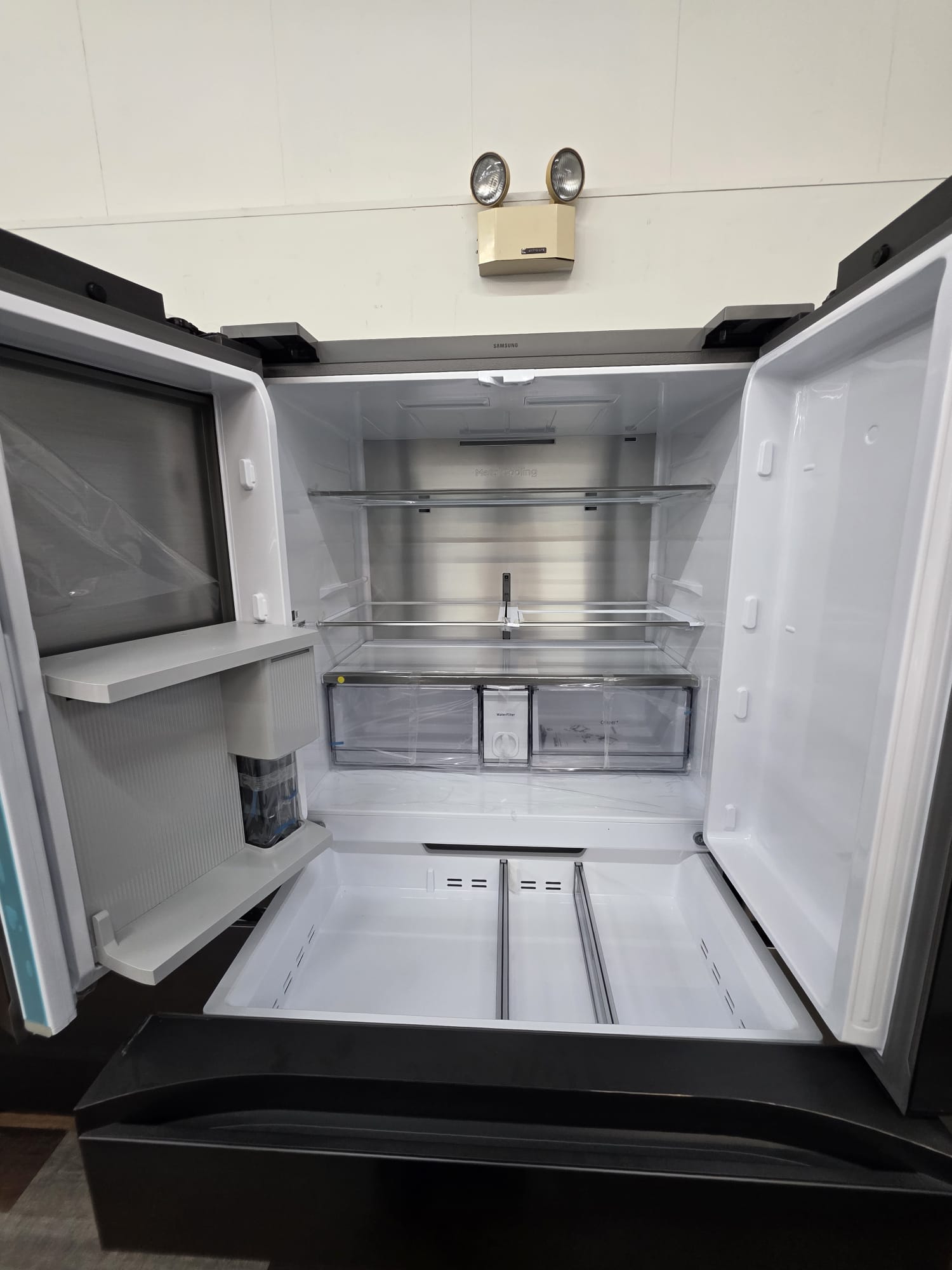 Samsung Bespoke RF23BB89008MAA 4-Door Counter-Depth Fridge- Black Stainless - Image 3
